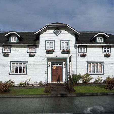 Hostal y Cabañas Villa Germana Puerto Varas Exterior foto