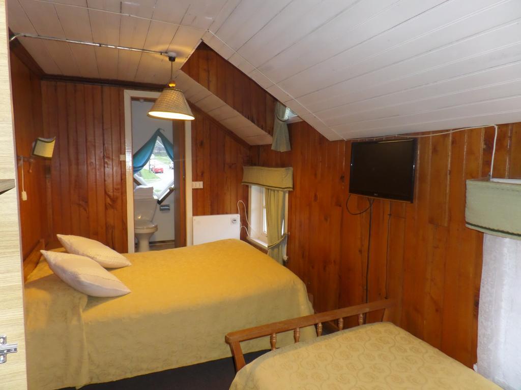 Hostal y Cabañas Villa Germana Puerto Varas Habitación foto