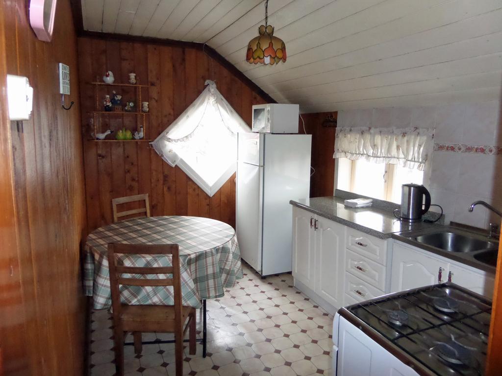 Hostal y Cabañas Villa Germana Puerto Varas Habitación foto